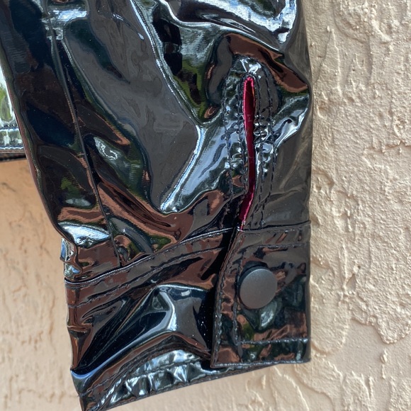 Gorgeous Novi Black Shiny Patent Leather Jacket - Picture 8 of 10